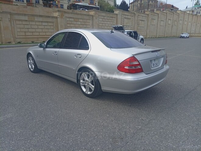 Mercedes E 240-19