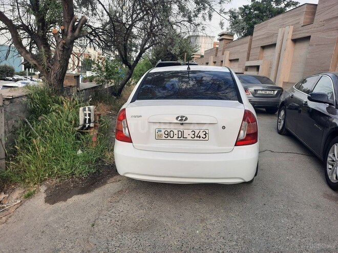 Hyundai Accent-8