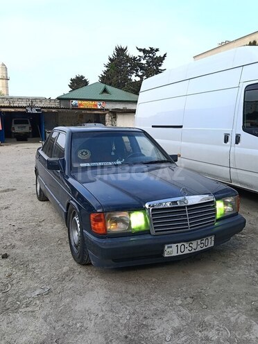 Mercedes 190-2