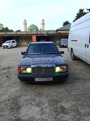 Mercedes 190-1