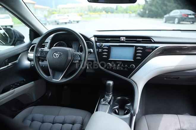 Toyota Camry-7