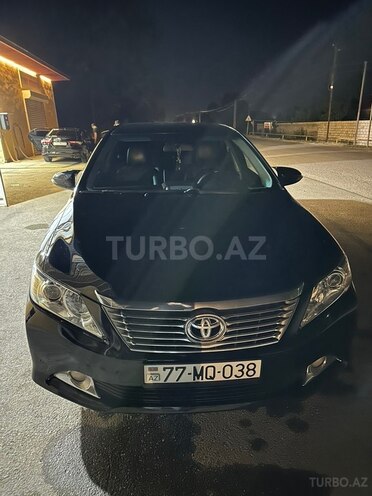 Toyota Camry-12