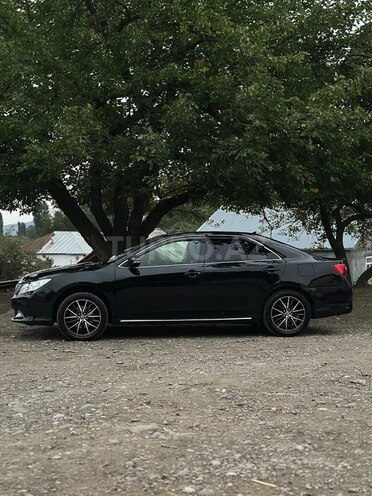 Toyota Camry-10