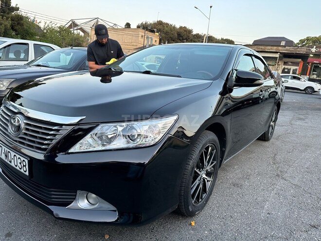 Toyota Camry-14
