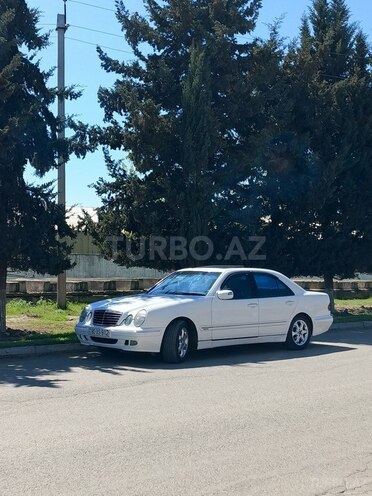 Mercedes E 240-5