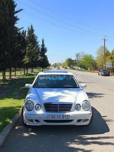 Mercedes E 240-7