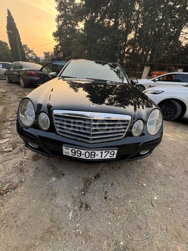Mercedes E 220-1