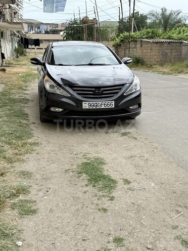 Hyundai Sonata-1