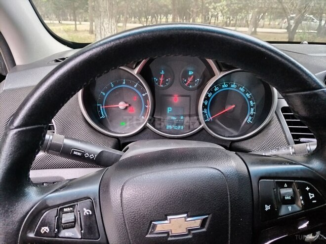 Chevrolet Cruze-5