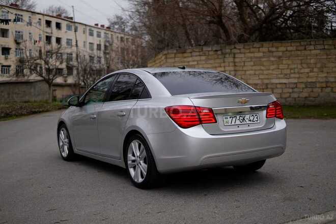 Chevrolet Cruze-11