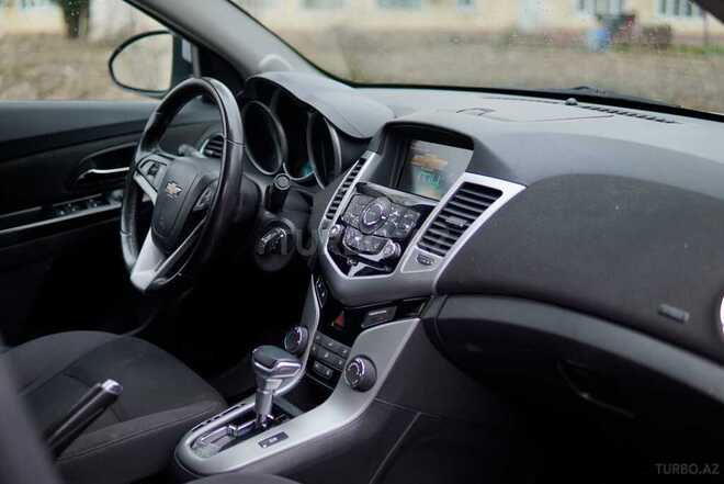 Chevrolet Cruze-14