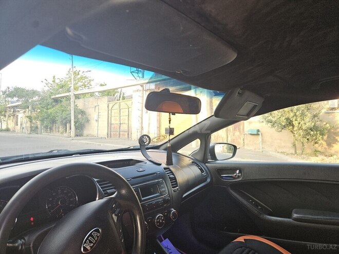 Kia Forte-13