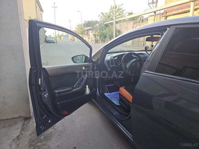 Kia Forte-15