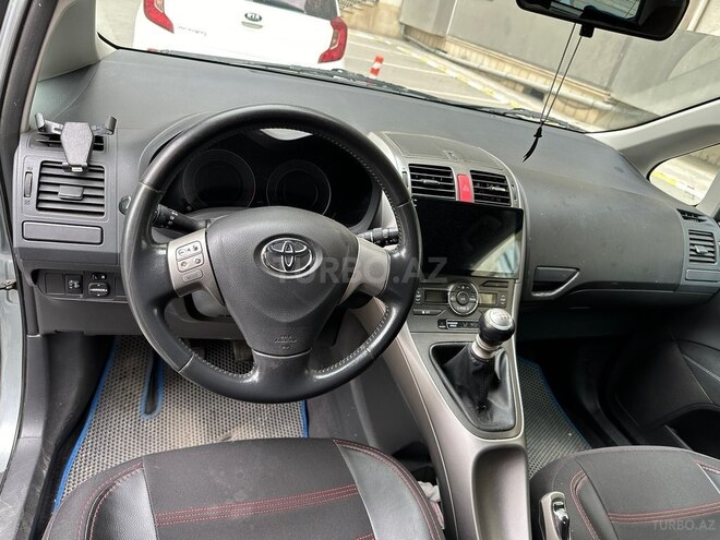 Toyota Auris-8