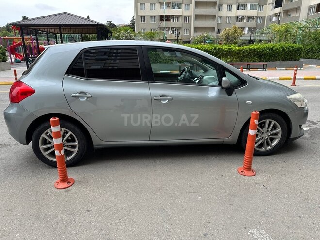 Toyota Auris-3