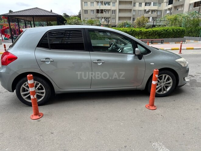 Toyota Auris-4