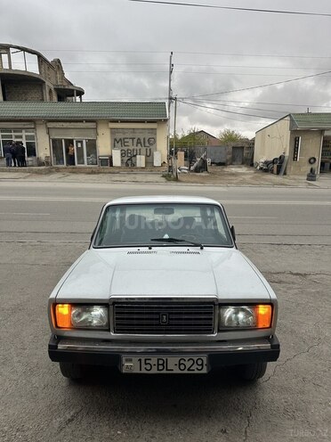 LADA (VAZ) 2107-1