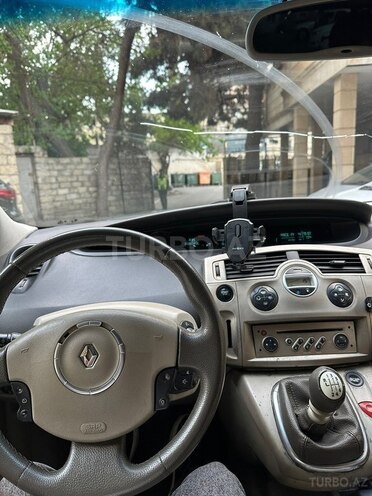 Renault Scenic-8