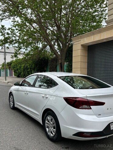 Hyundai Elantra-5