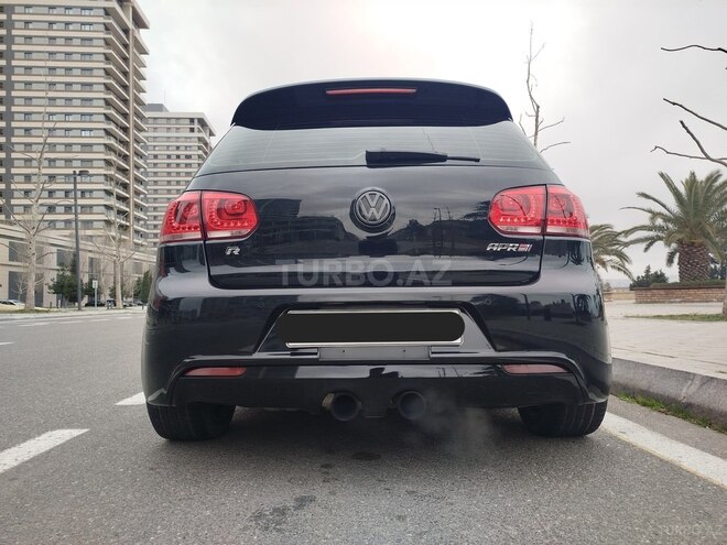 Volkswagen Golf R-4