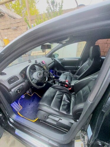 Volkswagen Golf R-12
