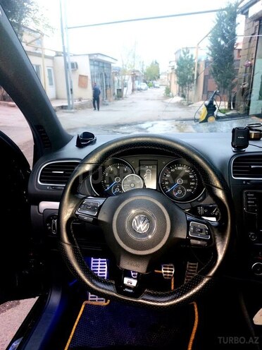 Volkswagen Golf R-9