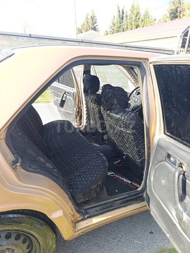 Mercedes 190-5