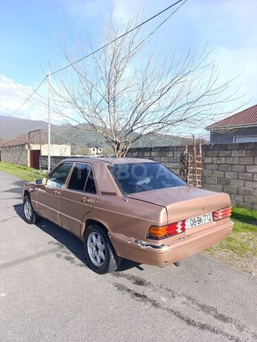 Mercedes 190-7