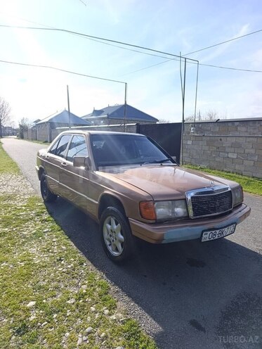 Mercedes 190-11