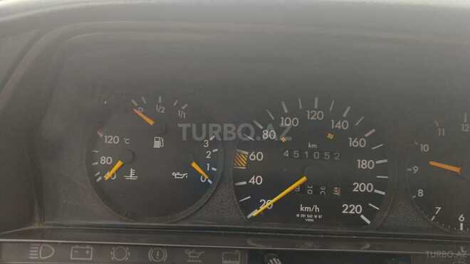Mercedes 190-12