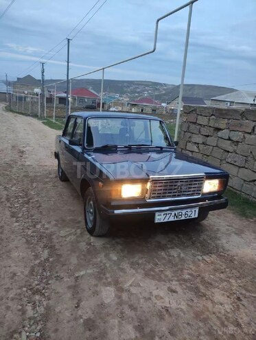 LADA (VAZ) 2107-1