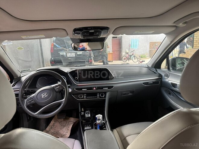 Hyundai Sonata-5