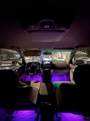 Toyota Land Cruiser Prado-6