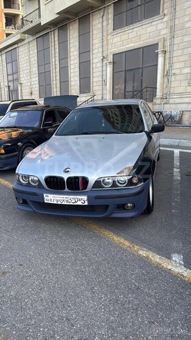 BMW 523-4