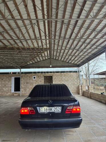 Mercedes E 240-9