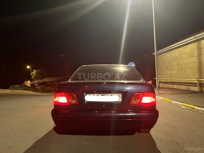 Mercedes E 200-7