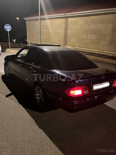 Mercedes E 200-4