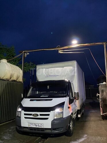 Ford Transit-5