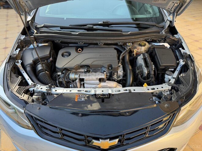 Chevrolet Cruze-10
