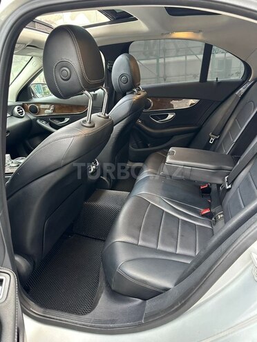 Mercedes C 300 4MATIC-7