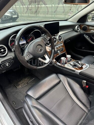 Mercedes C 300 4MATIC-8