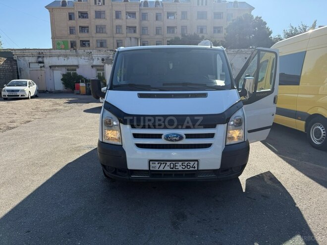 Ford Transit-1