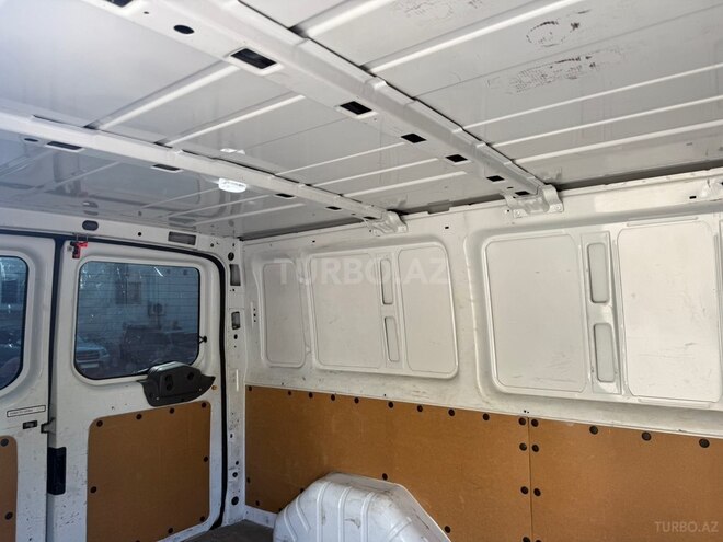 Ford Transit-6