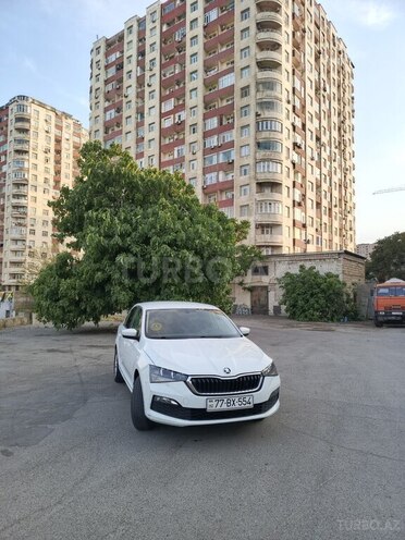 Skoda Rapid-1