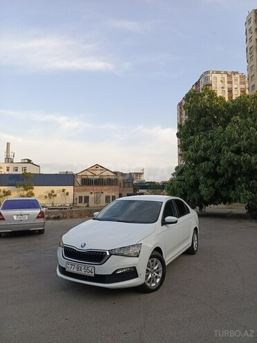 Skoda Rapid-8