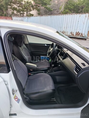 Skoda Rapid-9