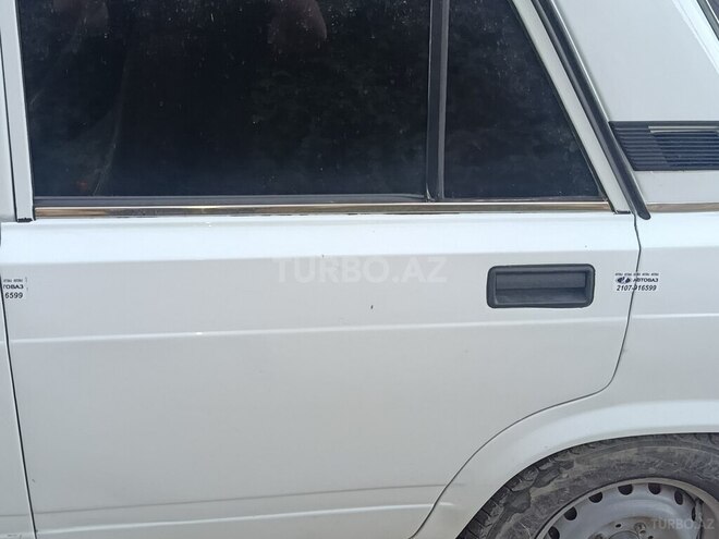 LADA (VAZ) 2107-20