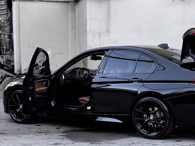 BMW 330-10