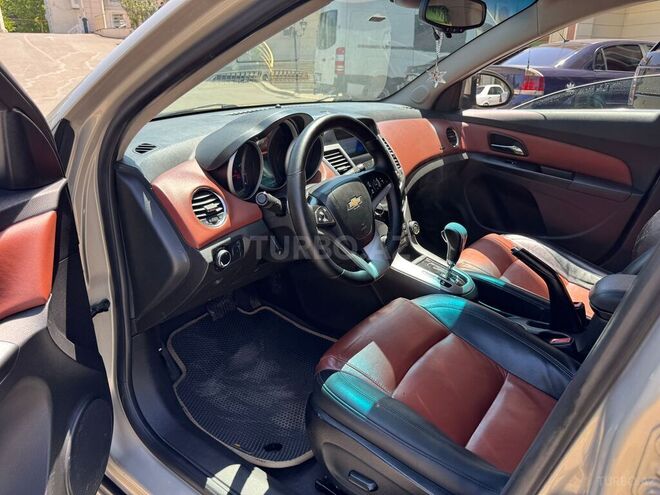 Chevrolet Cruze-8