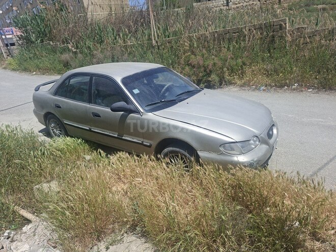 Hyundai Sonata-4